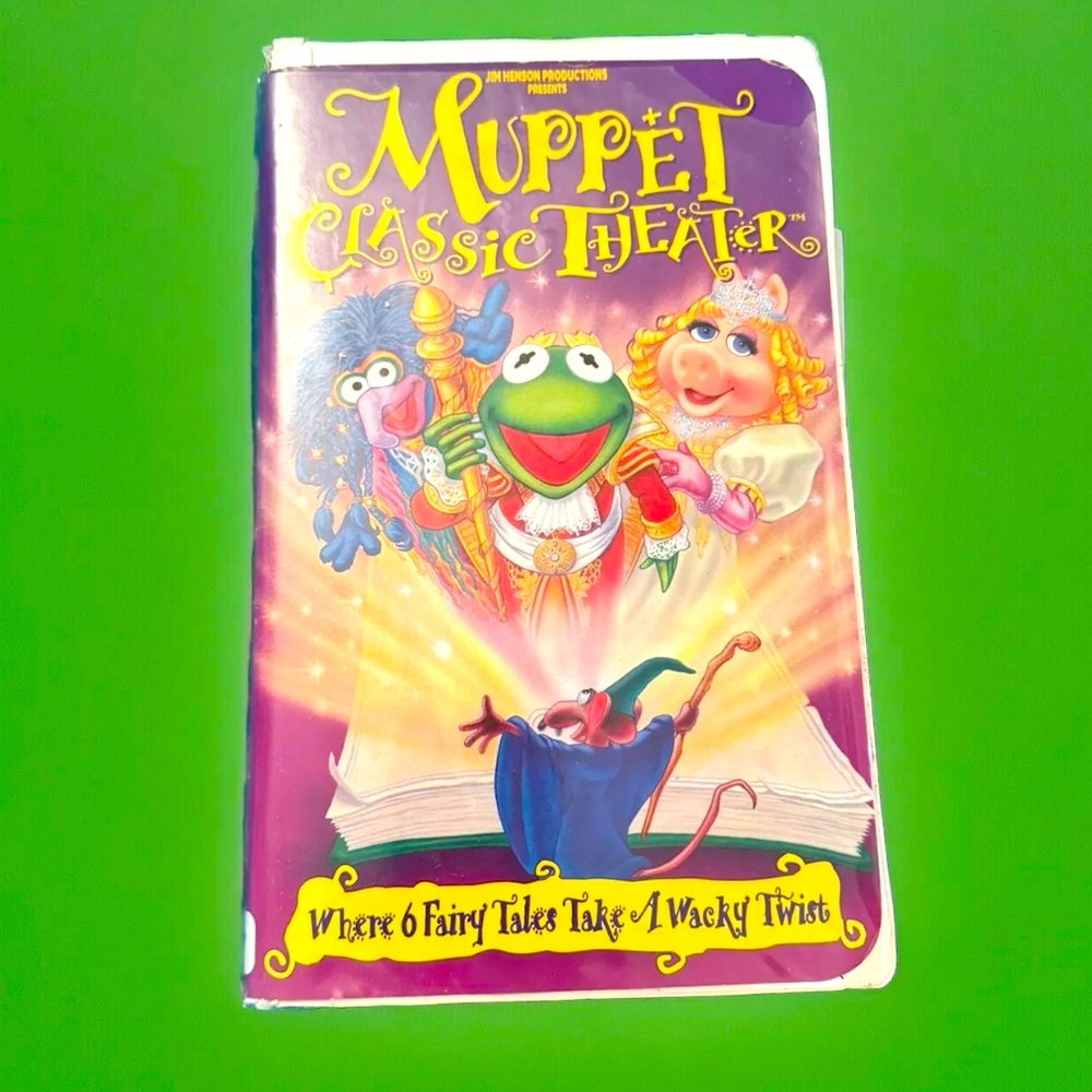 Muppet Classic Theater, (VHS, 1994) Clamshell Damaged Packaging (See Photos)